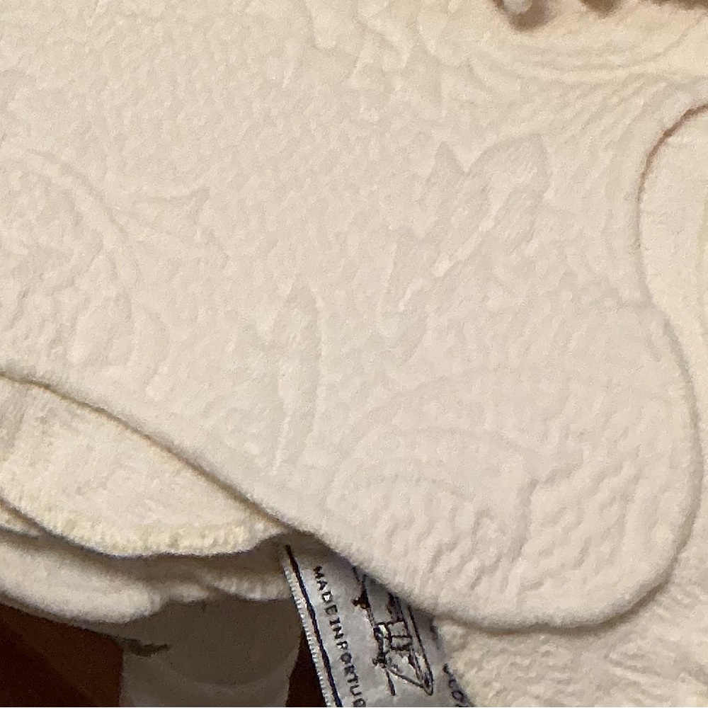 Well Dressed Home Matelasse Cotton Bedspread - Picture 5 of 14